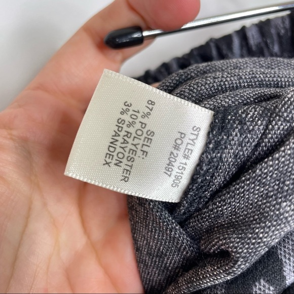 Stitch Fix l Skies Are Blue Leopard Print Skirt, 1X - Picture 4 of 5